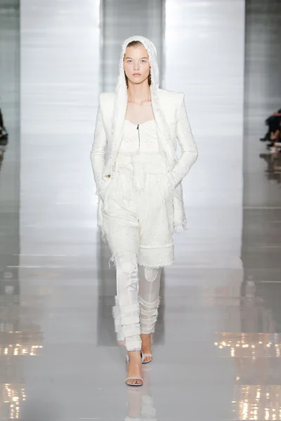 Look 43